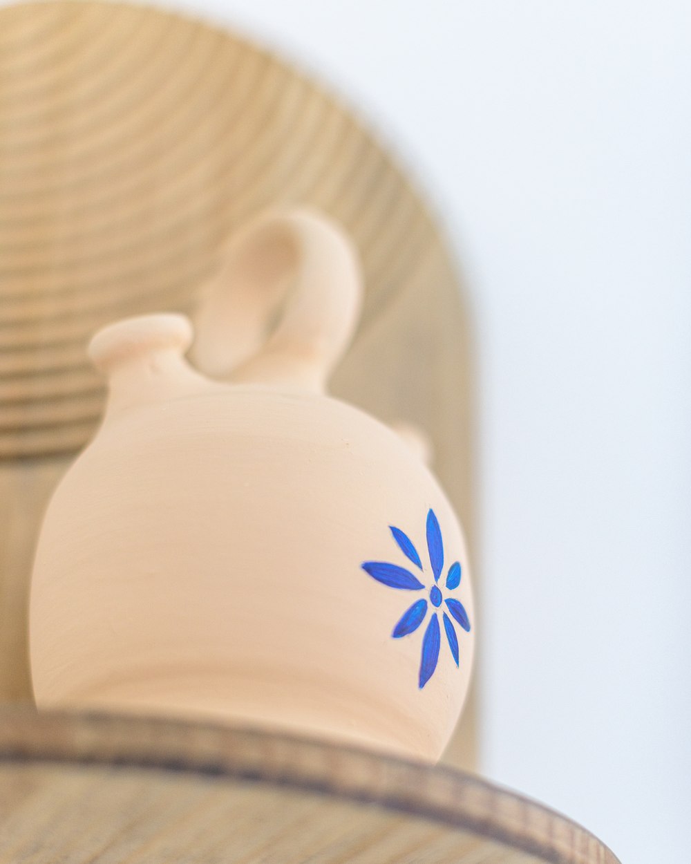 Water jug by Severino Boix with hand-painted motif, Alma House