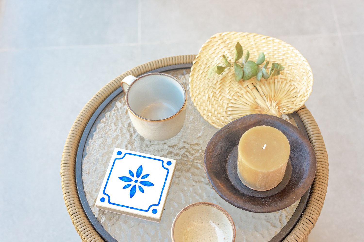 Tray with ceramics, esparto fan and hand-painted tile, Alma House