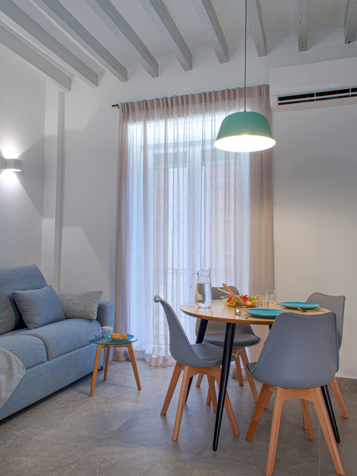 Salón-comedor de Barrio